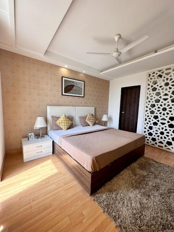 Flamingo Hotel Sector 67 I Studio Rooms I Gurgaon Bagian luar foto