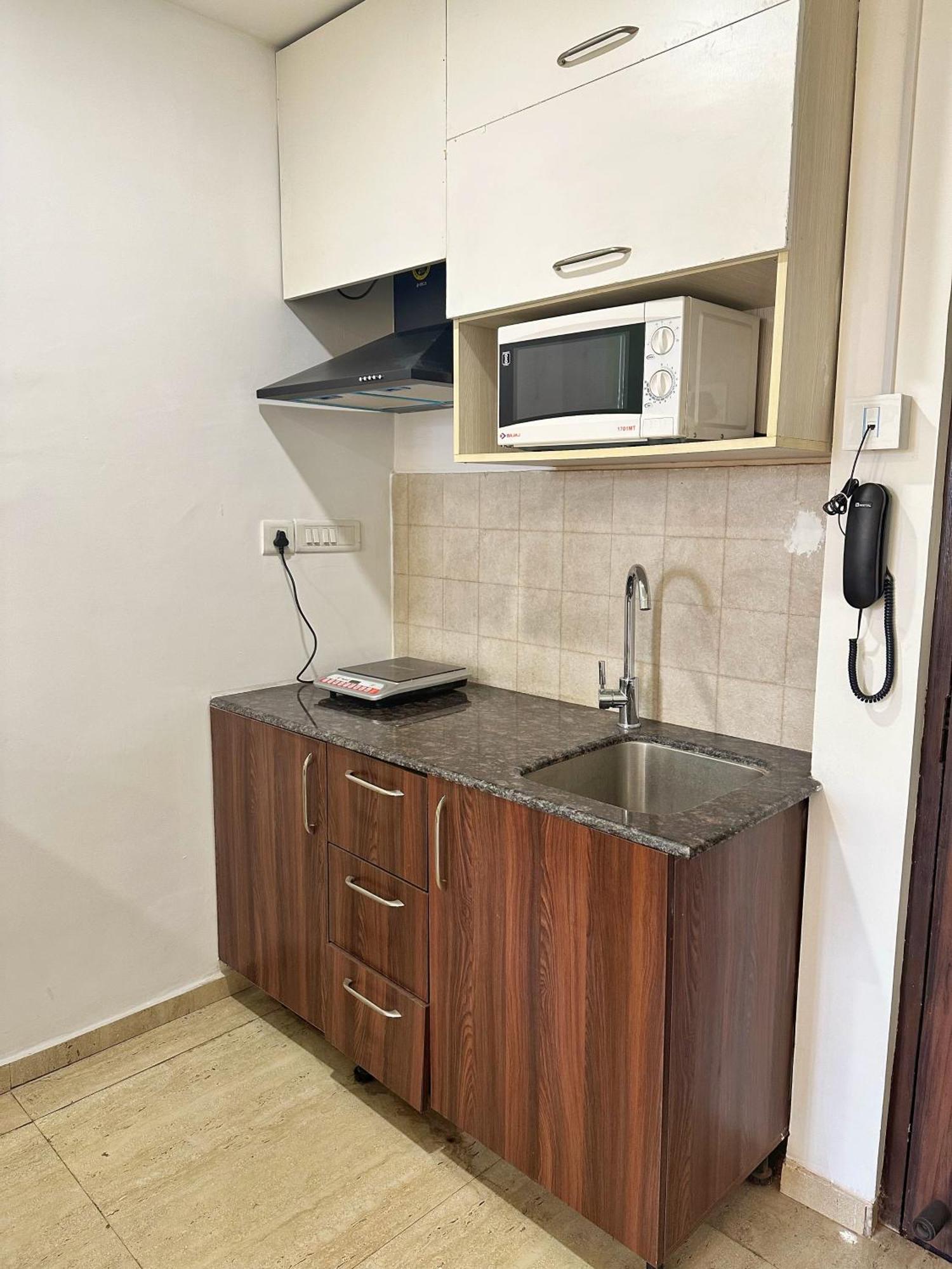 Flamingo Hotel Sector 67 I Studio Rooms I Gurgaon Bagian luar foto
