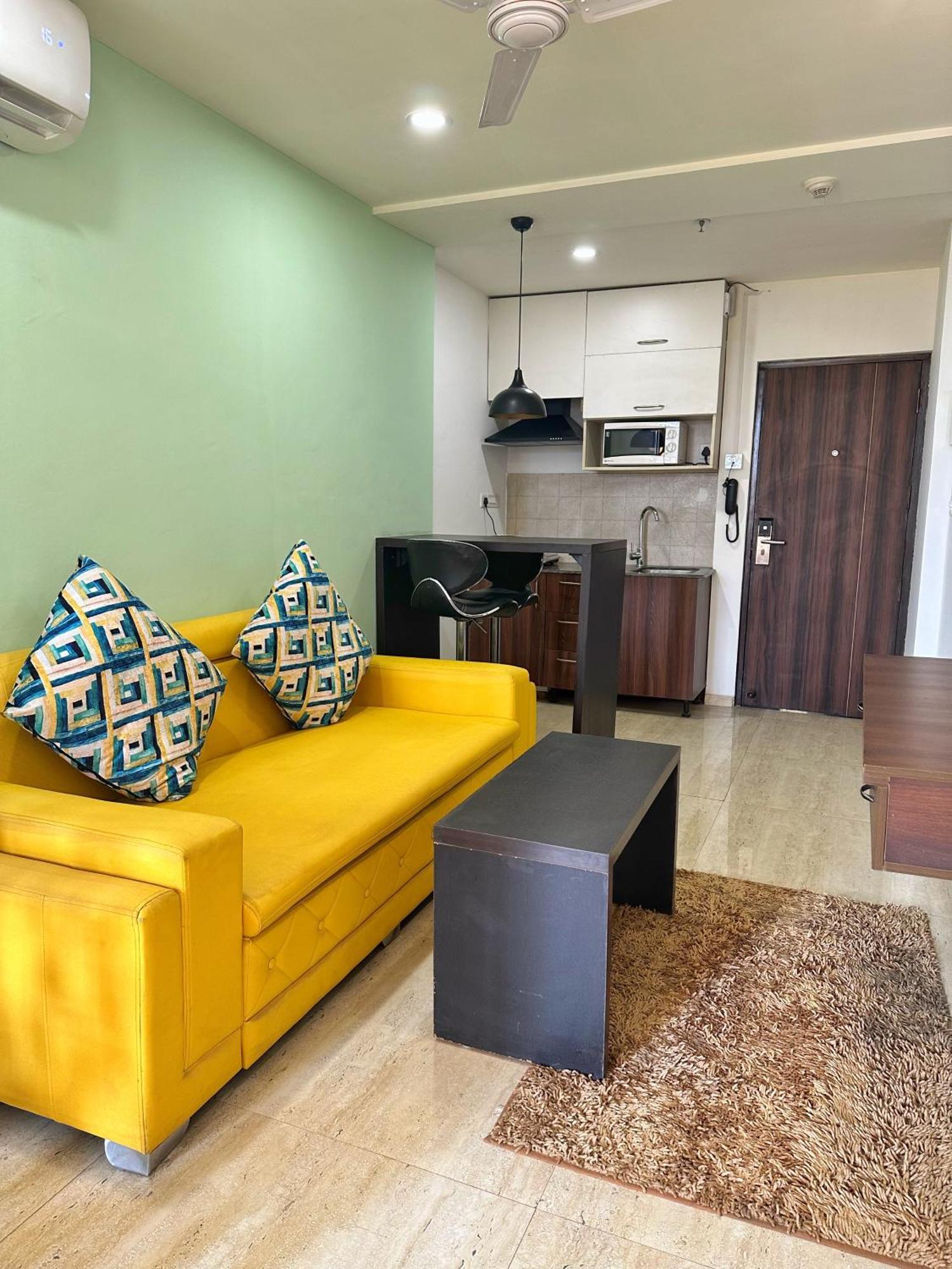 Flamingo Hotel Sector 67 I Studio Rooms I Gurgaon Bagian luar foto