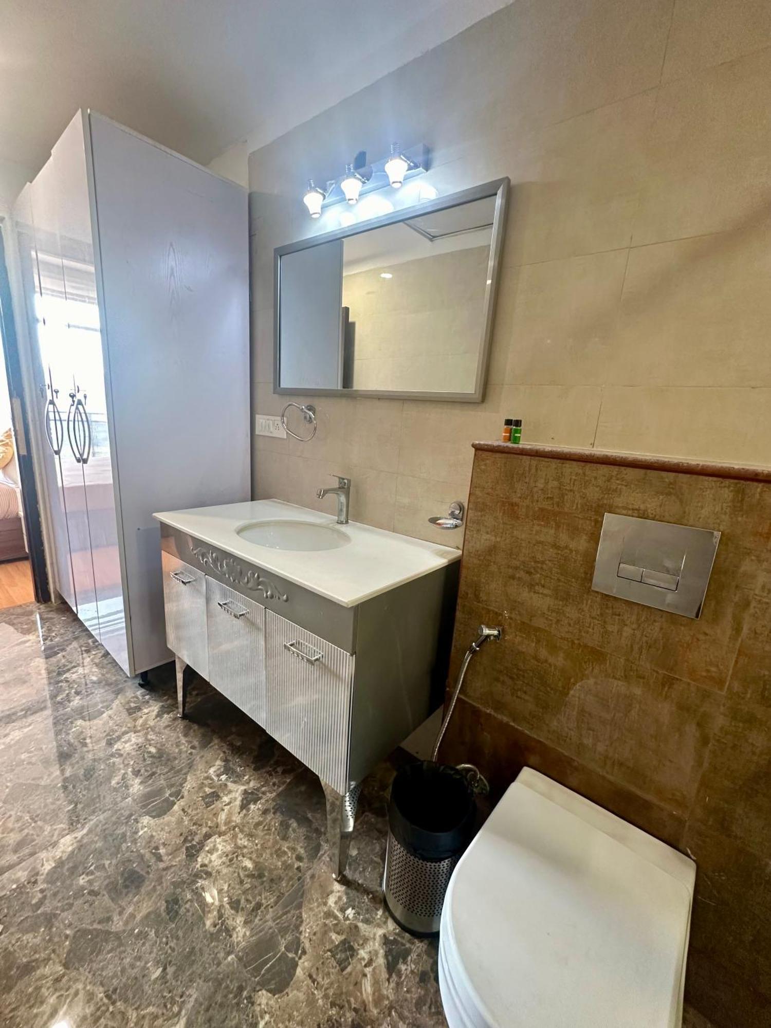 Flamingo Hotel Sector 67 I Studio Rooms I Gurgaon Bagian luar foto