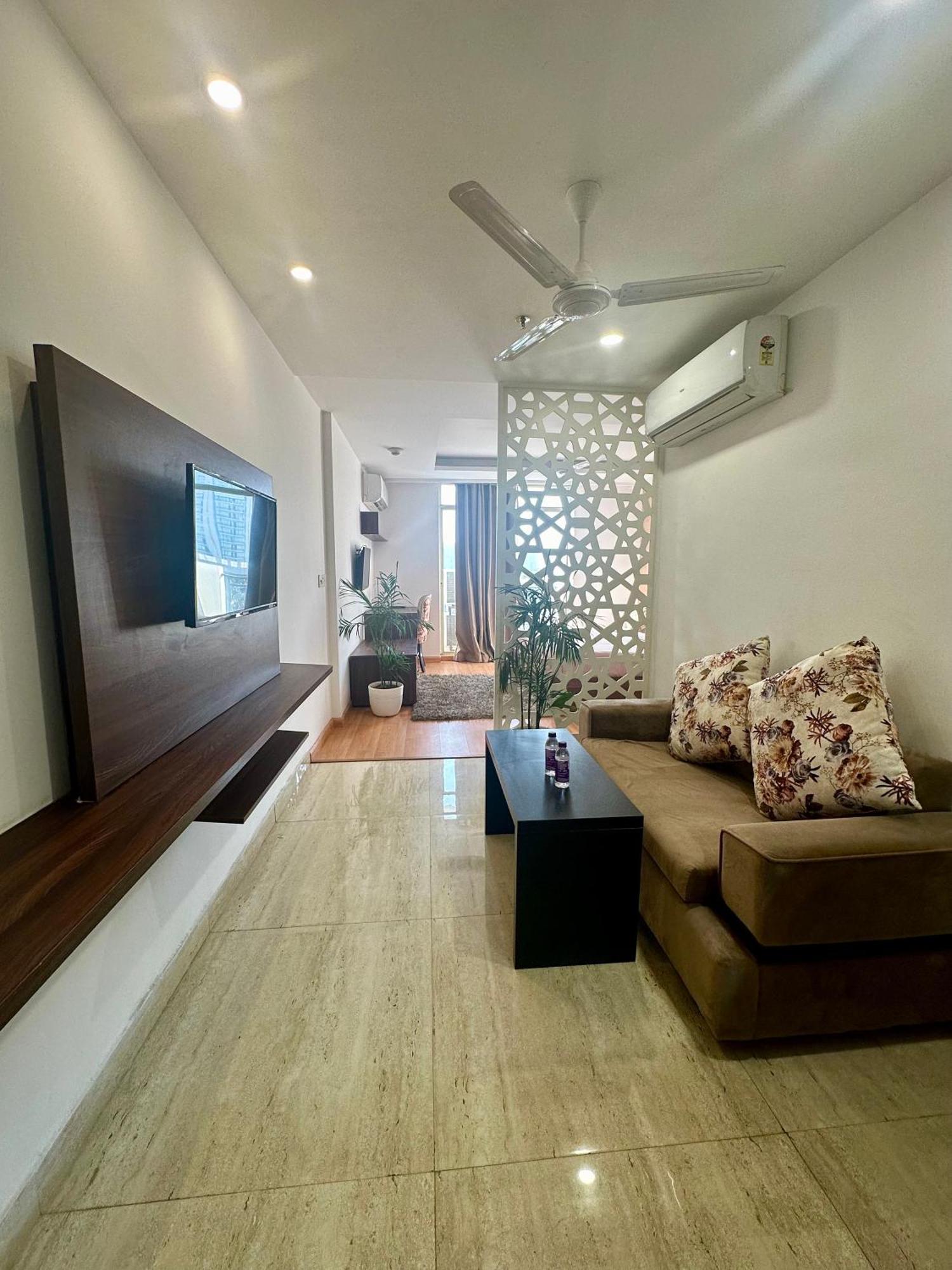 Flamingo Hotel Sector 67 I Studio Rooms I Gurgaon Bagian luar foto