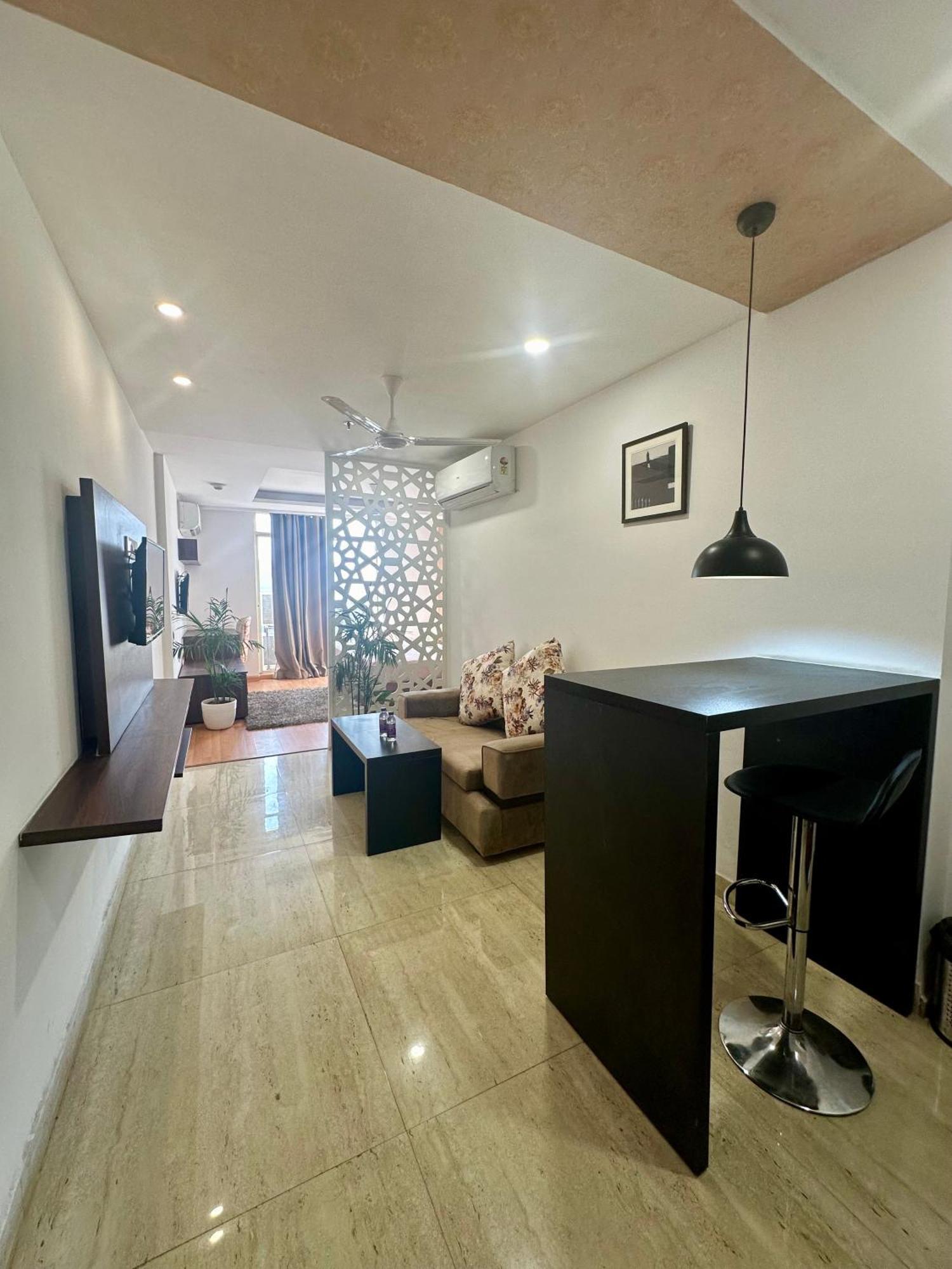 Flamingo Hotel Sector 67 I Studio Rooms I Gurgaon Bagian luar foto