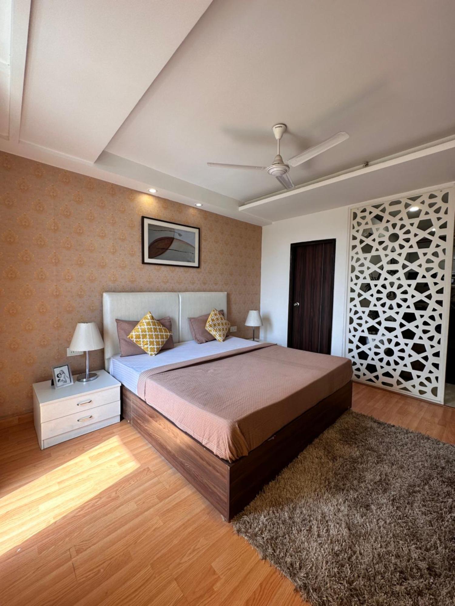 Flamingo Hotel Sector 67 I Studio Rooms I Gurgaon Bagian luar foto