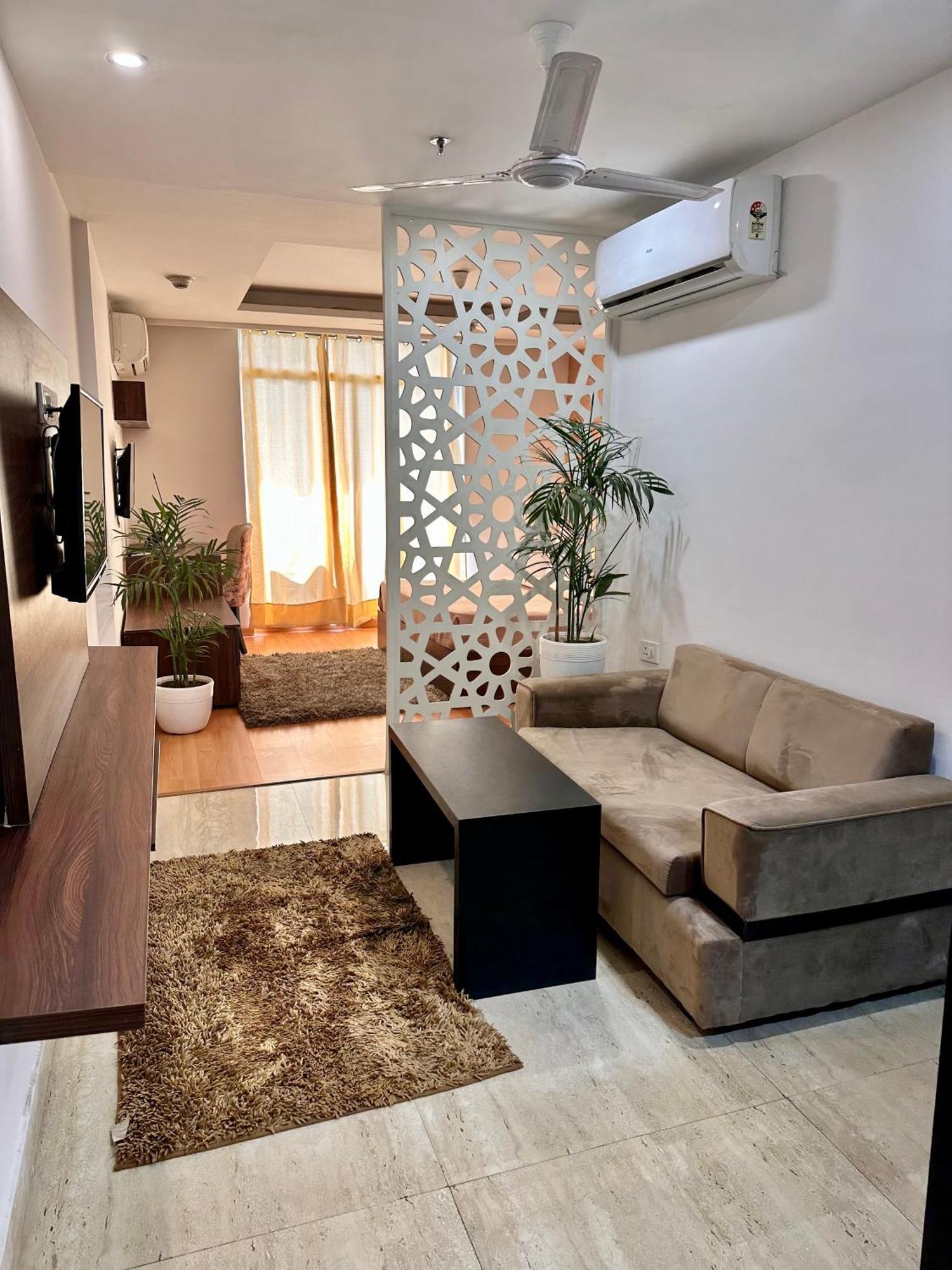 Flamingo Hotel Sector 67 I Studio Rooms I Gurgaon Bagian luar foto